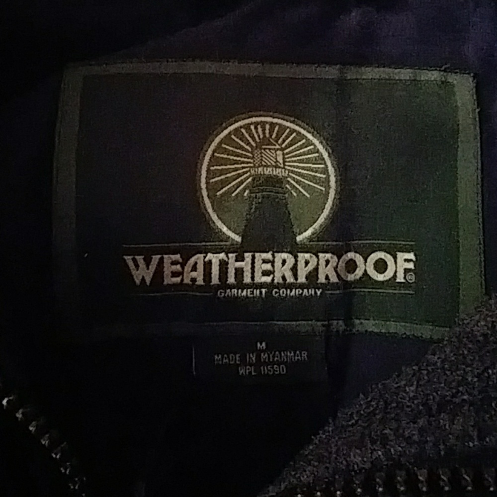 Weatherproof winter jacket - Picture 2 of 5